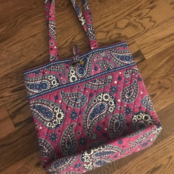 Vera Bradley Handbags - Vera Bradley Boysenberry tote